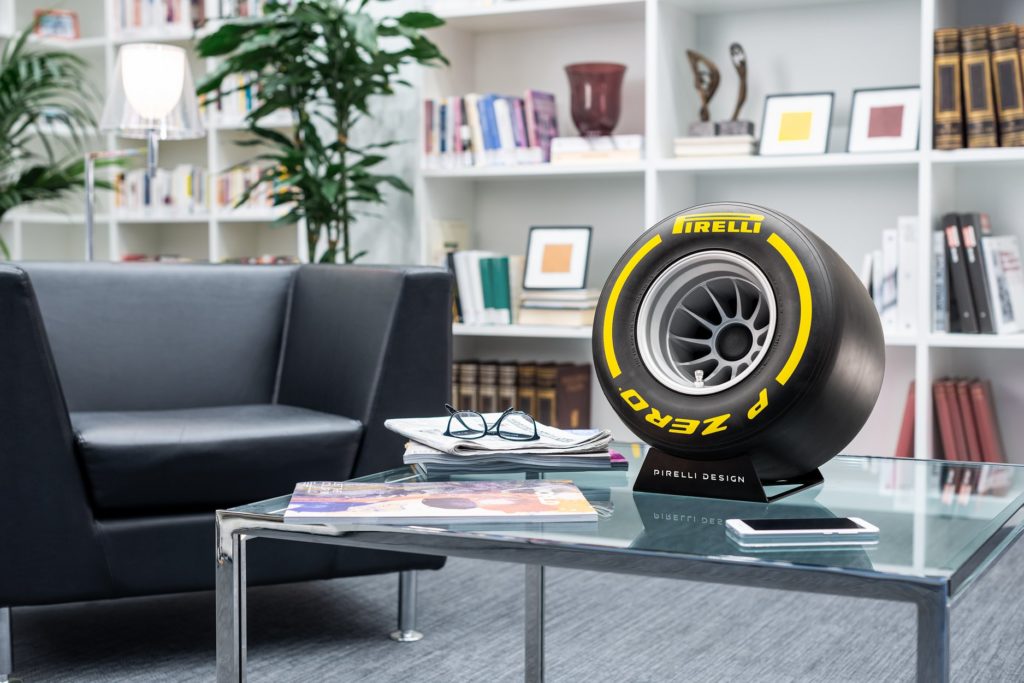 da-pirelli-e-ixoost-un-altoparlante-per-gli-appassionati-di-motorsport