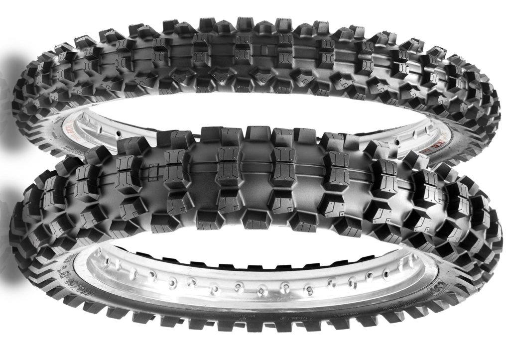 cst-eicma-un-nuovo-pneumatico-motocross
