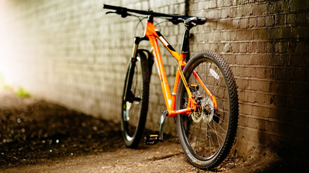 quasi-2-milioni-di-italiani-si-recano-abitualmente-al-lavoro-bici-o-moto