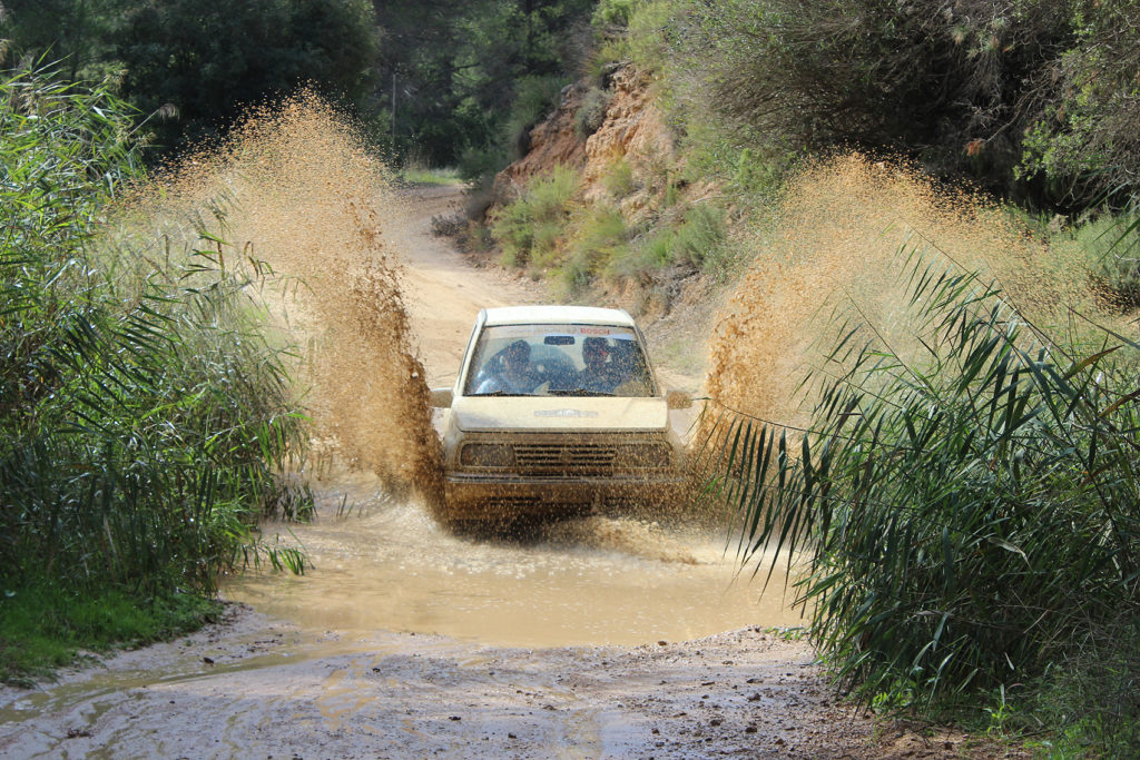 ottime-prestazioni-per-il-team-sponsorizzato-da-kyb-allo-spain-classic-raid