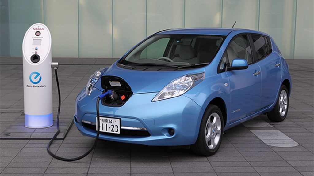 mobilita-elettrica-ancora-frenata-da-limiti-di-autonomia-e-infrastrutturali-cresce-la-diffusione-dellibrido