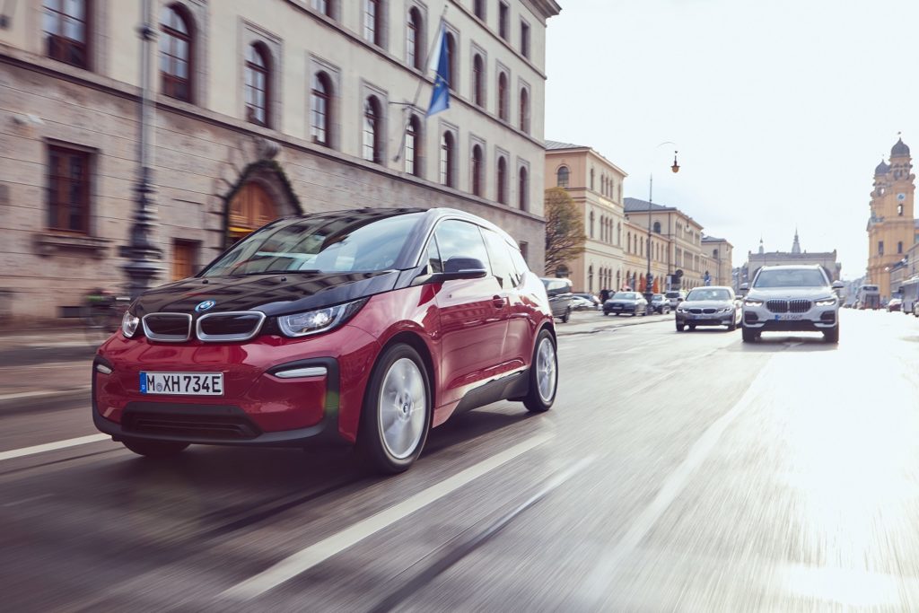 il-bmw-group-ha-consegnato-oltre-140-000-veicoli-elettrificati-nel-2018
