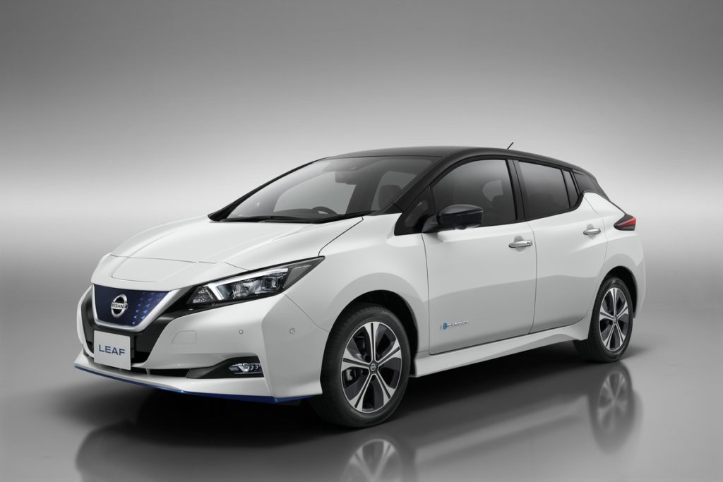 nissan-presenta-la-leaf-3-zero-la-nuova-generazione-100-elettrica