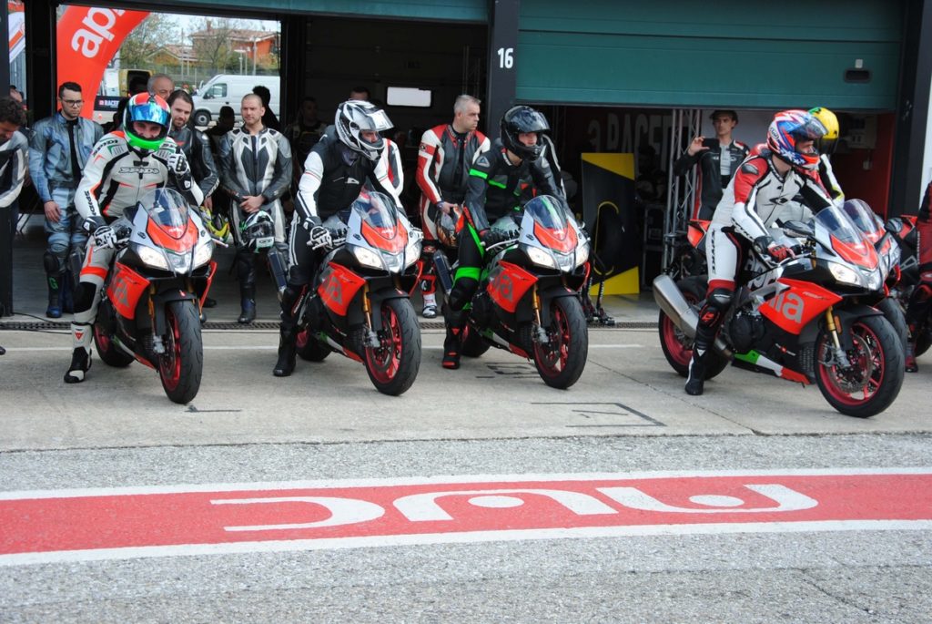 aprilia-racers-days-2019-tornano-gli-appuntamenti-pista-con-la-nuova-v4