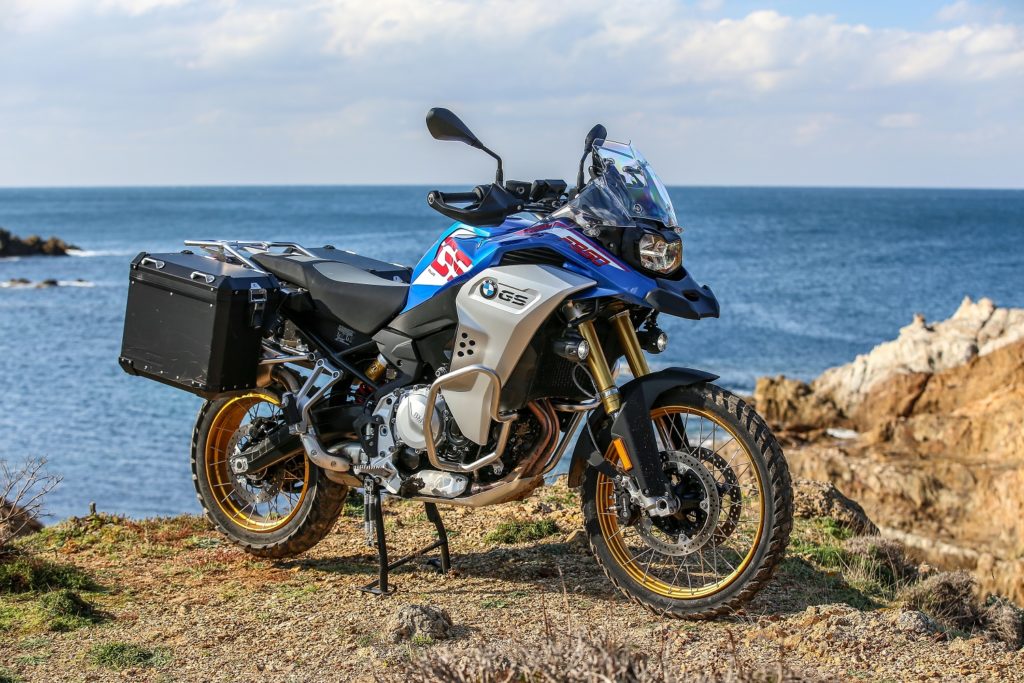 metzeler-karoo-3-scelto-da-bmw-per-equipaggiare-la-nuova-f-850-gs-adventure-in-occasione-della-presentazione-alla-stampa-italiana