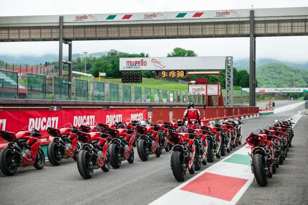 si-rinnovano-corsi-e-le-esperienze-della-ducati-riding-academy