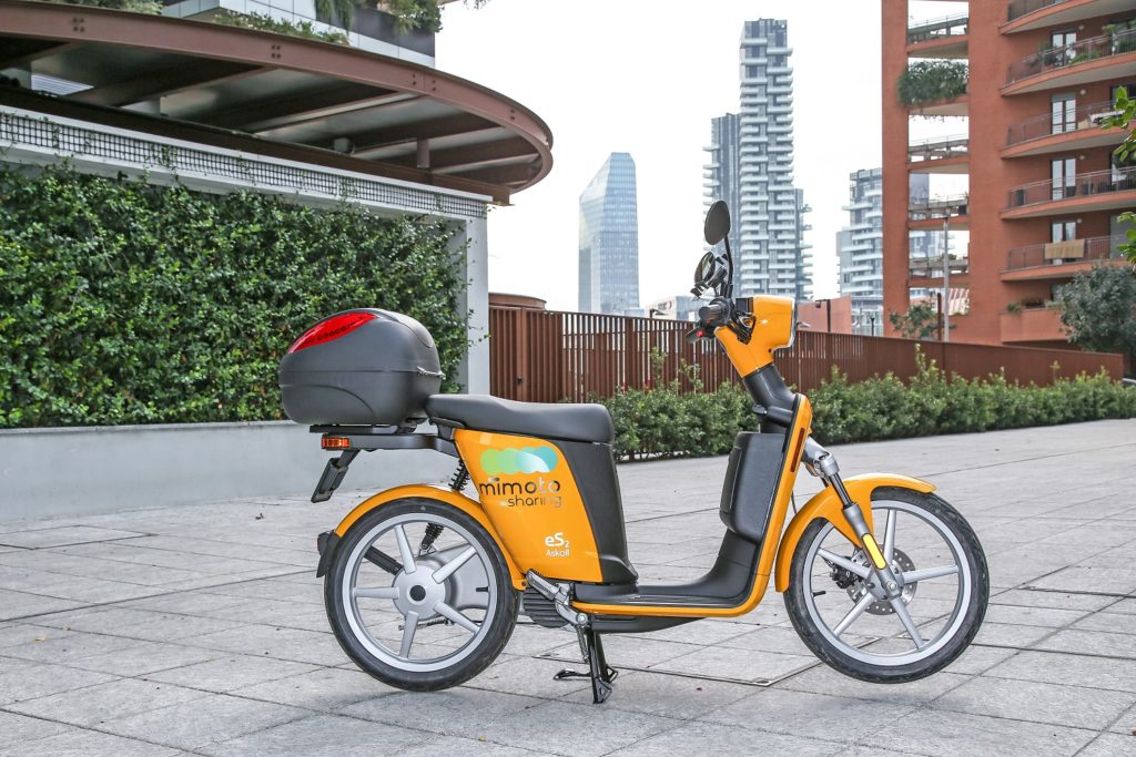 mimoto-esharing-diventa-sempre-piu-innovativa-sicura-e-gialla-integrazione-con-satispay-app-rivoluzionaria-per-pagamenti-nuovi-caschi-e-specchietti