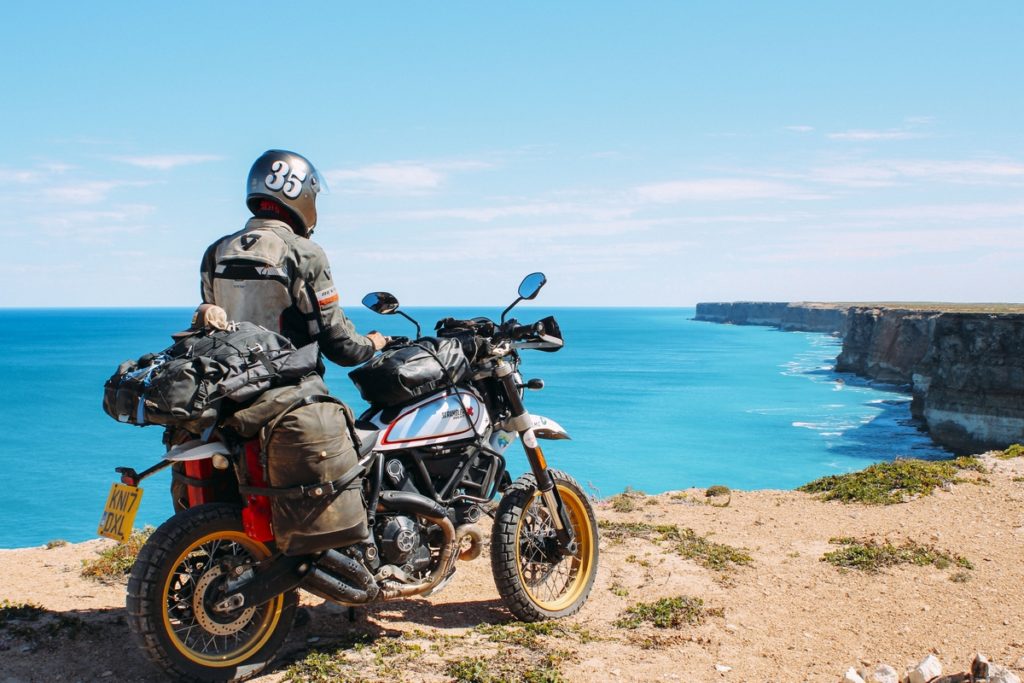 il-giro-del-mondo-con-ducati-scrambler-35-paesi-in-381-giorni