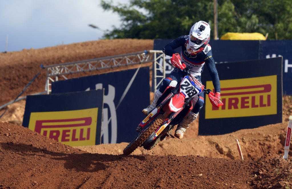 mxgp-doppietta-gajser-ma-cairoli-ci-mette-una-pezza
