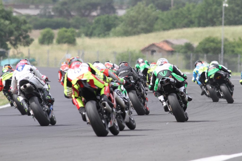 pirelli-cup-round-3-allautodromo-di-vallelunga-piero-taruffi