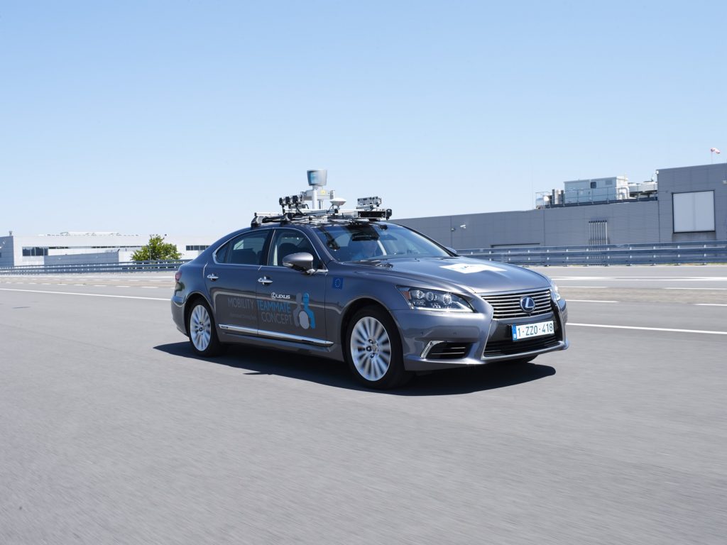 toyota-inizia-a-sperimentare-la-guida-autonoma-nelle-strade-europee