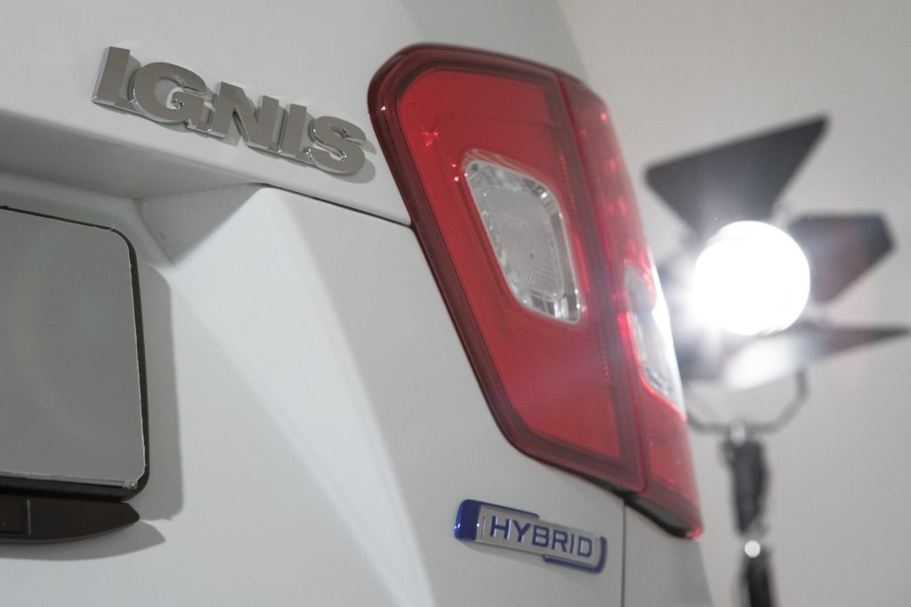 suzuki-vendite-record-con-la-gamma-hybrid