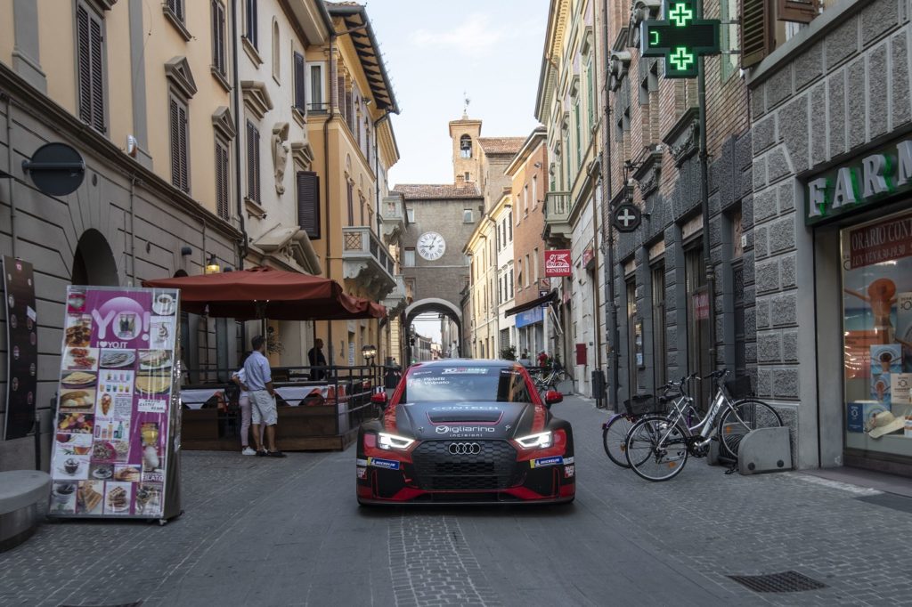 il-motorsport-scende-piazza-imola
