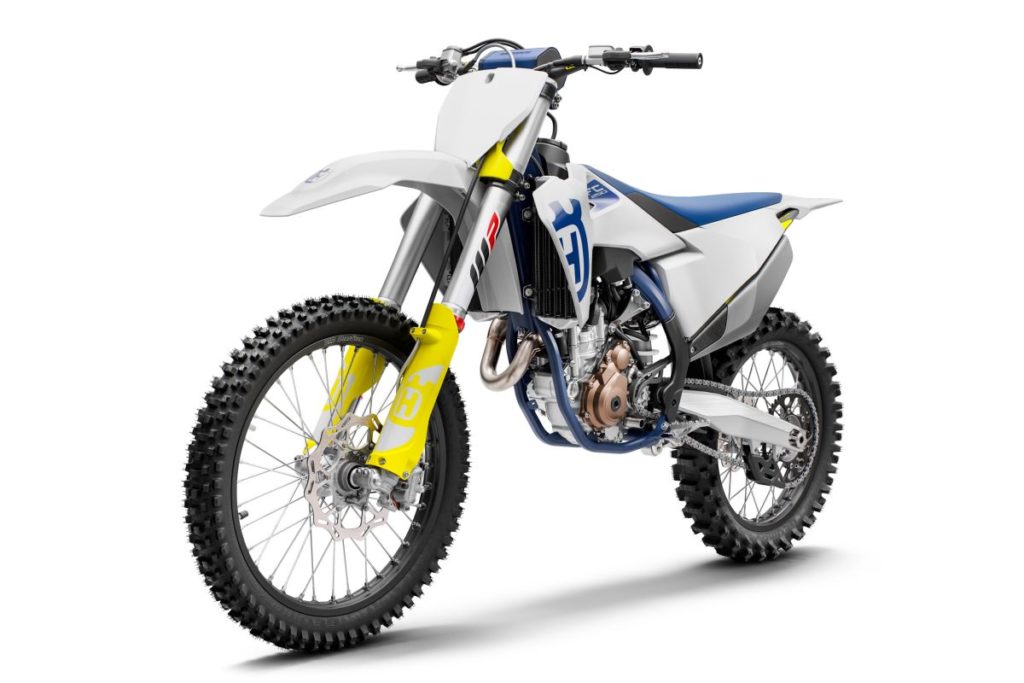 promo-husqvarna-contributo-piloti-licenza