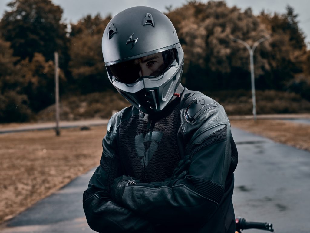 casco-covert-x-scorpion-sports