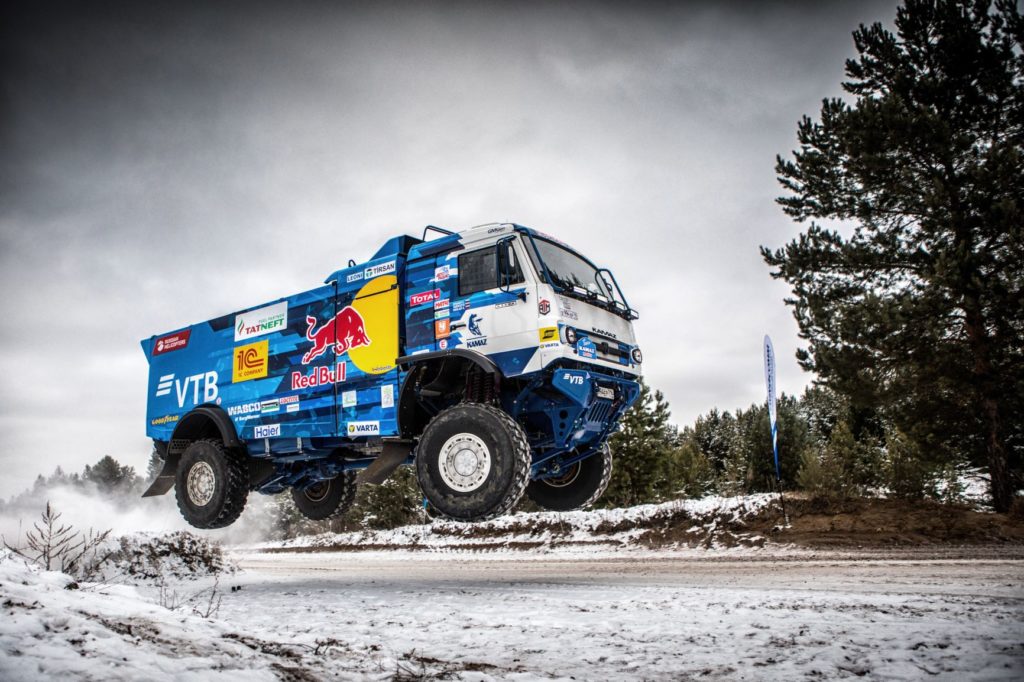 goodyear-dakar-rally-2020-petronas-de-rooy-iveco-kamaz-master