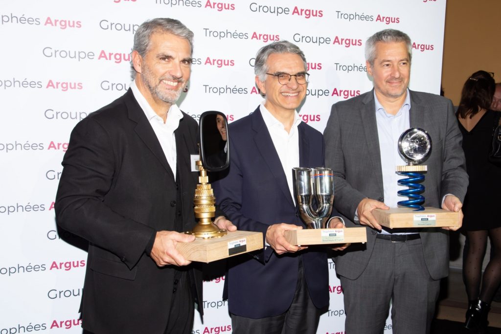 trophees-de-largus-2020-renault-captur-master-megane-premiate