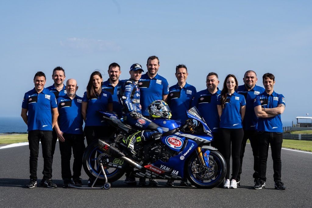 sharp-sponsor-del-grt-yamaha-worldsbk-junior-team