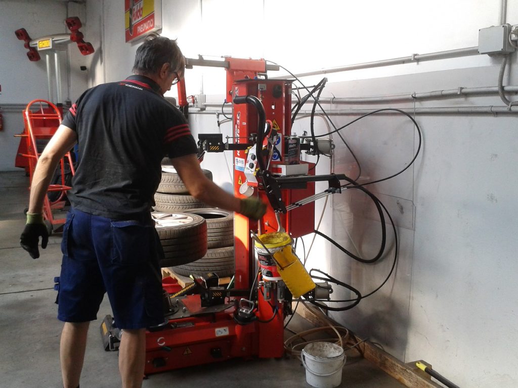 la-provincia-di-bolzano-chiede-la-proroga-per-il-cambio-gomme