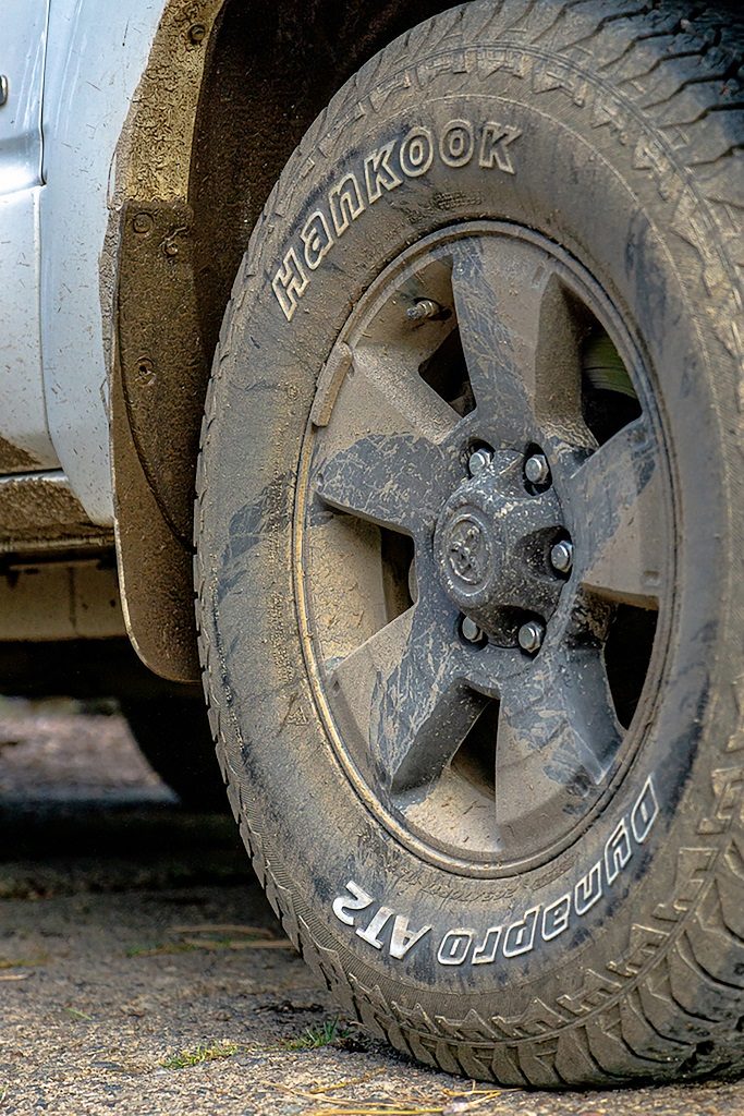 il-nuovo-pneumatico-per-strada-e-fuoristrada-4x4-di-hankook-dynapro-at2-con-marcatura-3pmsf