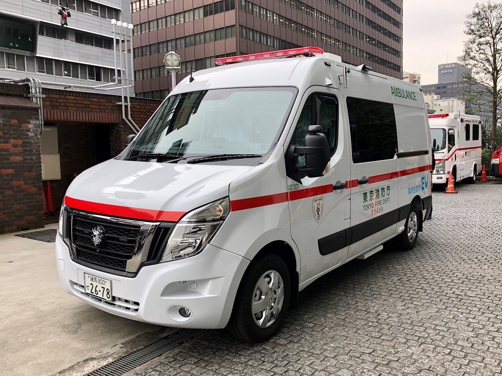 la-prima-ambulanza-nissan-nv400-a-zero-emissioni