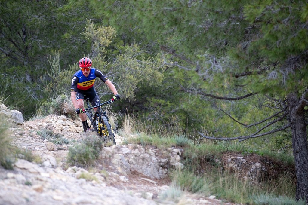 gomme-mountain-bike-pirelli-lancia-scorpion-xc-rc-la-gomma-mtb-da-gare-cross-country