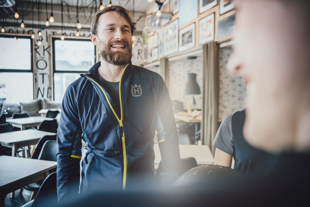 abbigliamento-casual-2020-collezione-husqvarna-motorcycles