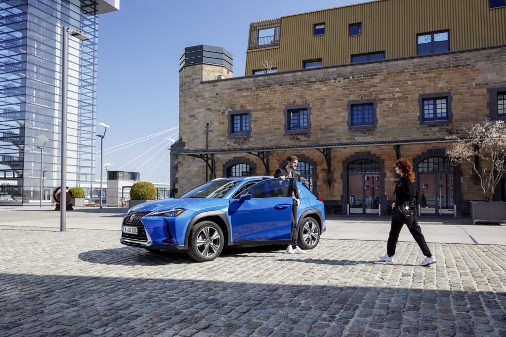 lexus-ux-300e-elettrico