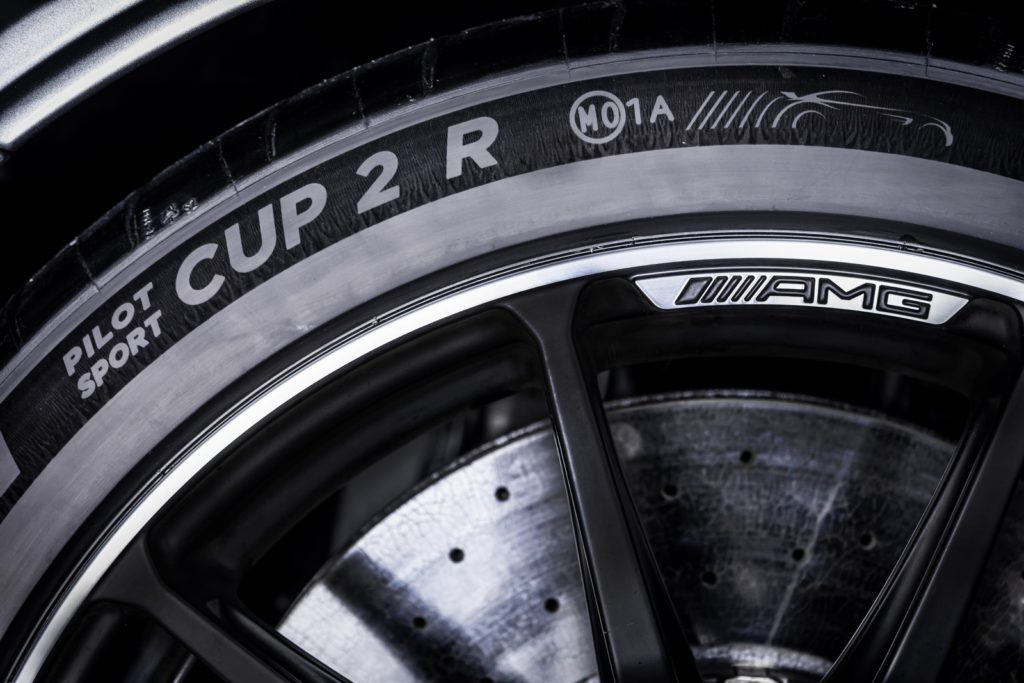 amg-gt-black-series-michelin-pilot-sport-cup-2-r-gomme-pneumatici