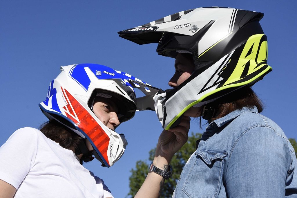 settembre-in-sella-con-airoh-twist-2-0