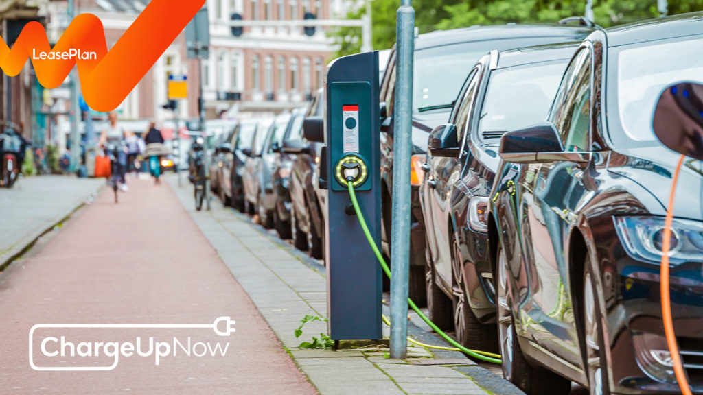 chargeupnow-richiedere-infrastruttura-ricarica-universale-auto-elettriche