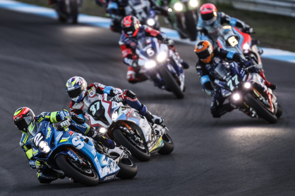 campionato-del-mondo-endurance-suzuki-sert-pneumatici-dunlop-kr