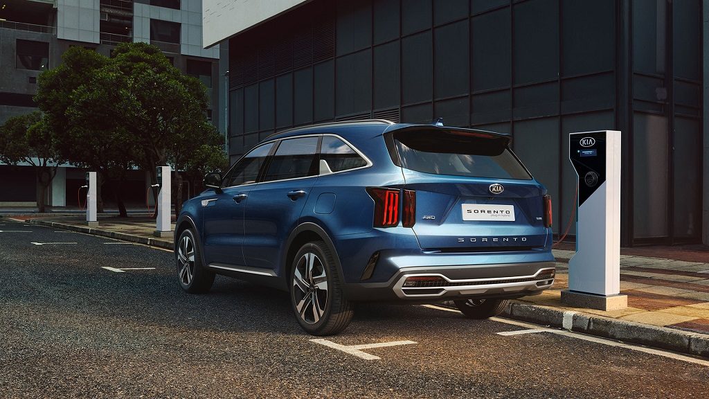 il-nuovo-kia-sorento-ora-e-anche-plug-in-hybrid