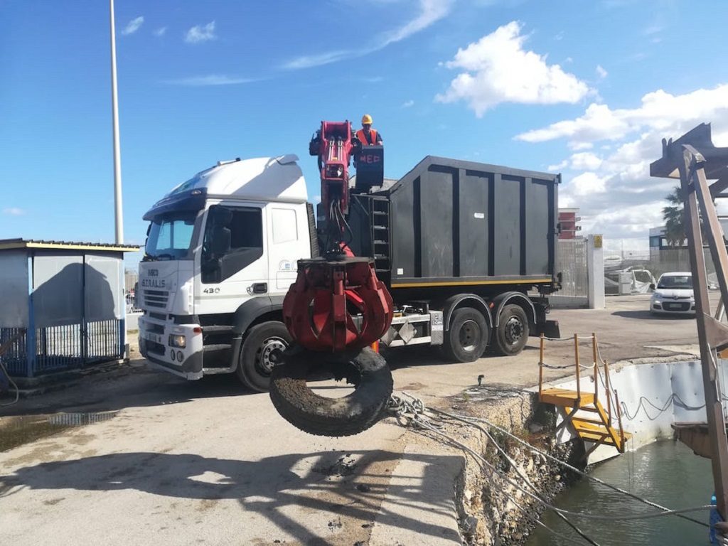 pfu-zero-sulle-coste-italiane-marevivo-ecotyre-margherita-di-savoia-puglia