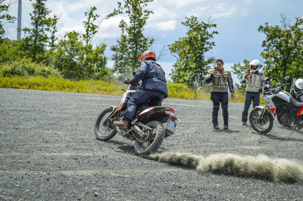 tom42-dunlop-d908rr-rally-raid-experience-alessandro-botturi