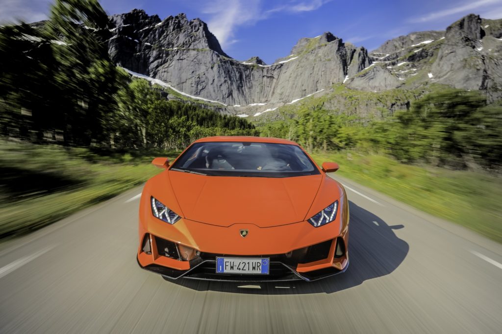 amazon-alexa-lamborghini-huracan-evo-completo-controllo-dellauto