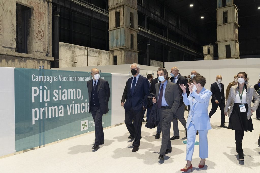 al-pirelli-hangar-bicocca-hub-vaccinale-da-4-000-somministrazioni-al-giorno