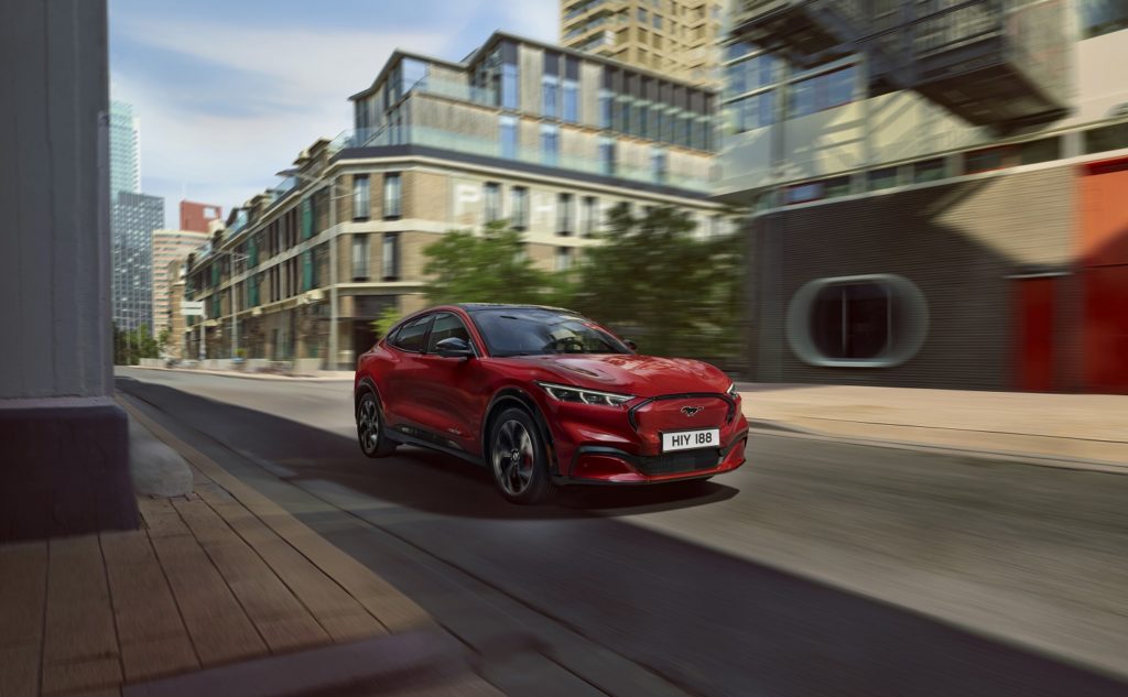 pneumatici-ford-mustang-mach-e-continental-premiumcontact-6