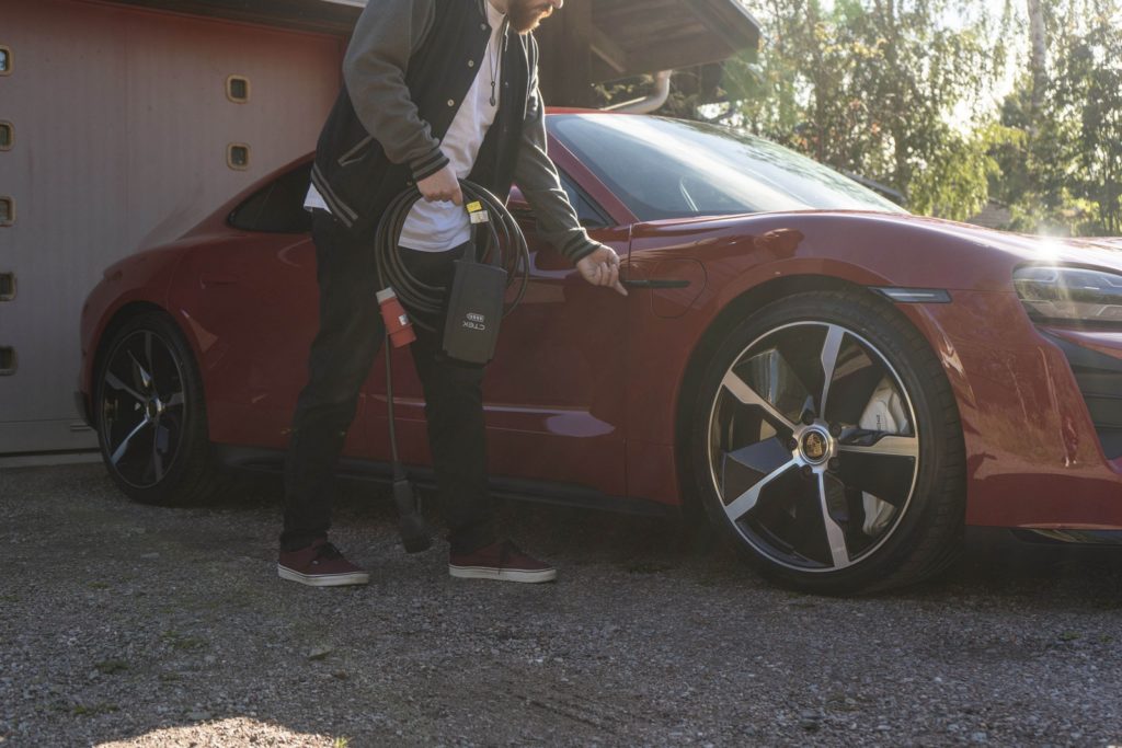 ctek-njord-go-stazione-di-ricarica-portatile-intec-alternativa-wallbox-auto