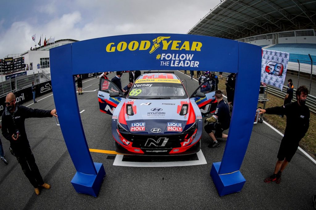 nuova-tappa-per-goodyear-insieme-a-wtcr-e-pure-etcr-un-weekend-elettrizzante-ad-aragon