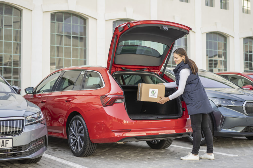 car-access-il-nuovo-servizio-skoda-per-la-consegna-in-auto-degli-acquisti-online