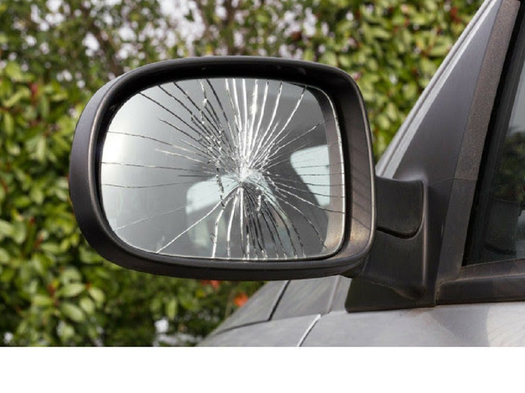 attenzione-torna-la-truffa-dello-specchietto