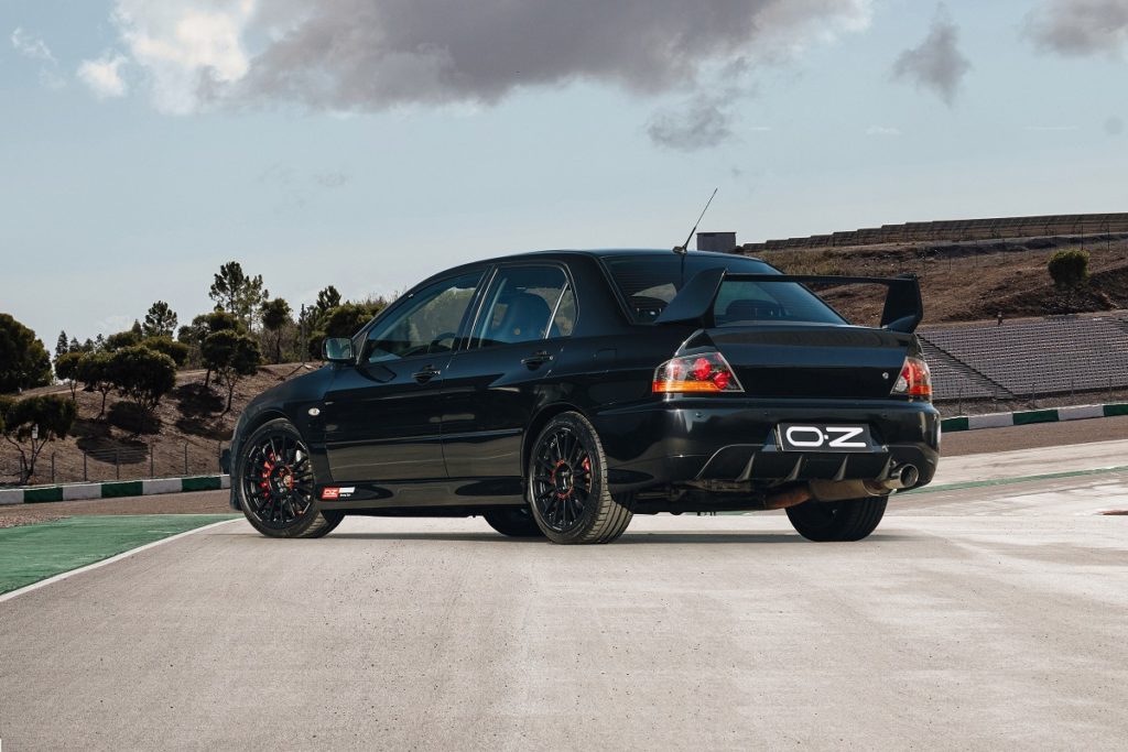 oz-superturismo-magnesio-tecnologia-e-performance-derivate-dal-wrc