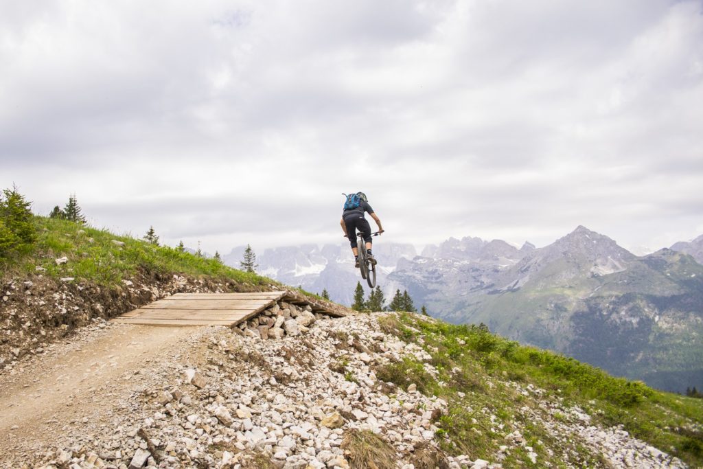 pirelli-dolomiti-paganella-bike-title-sponsor-mtb-enduro-downhill