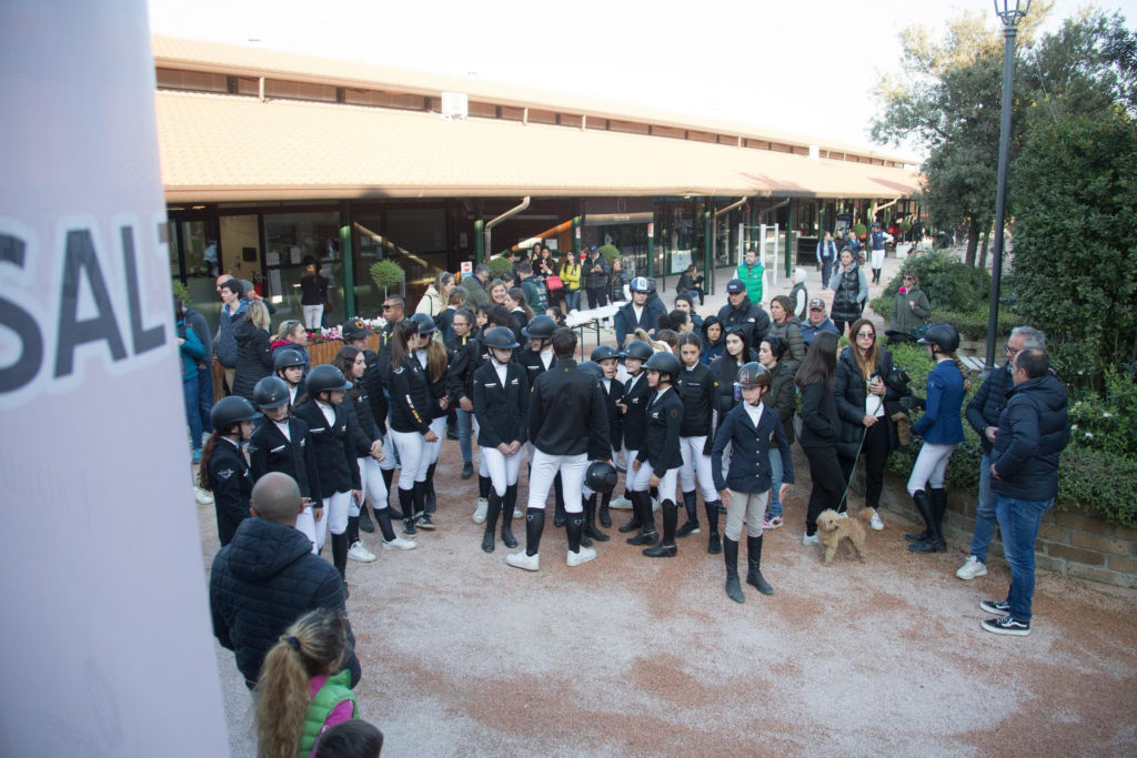 staffetta-beneficenza-cavallo-ebike-salta-in-sella-e-accendi-la-speranza