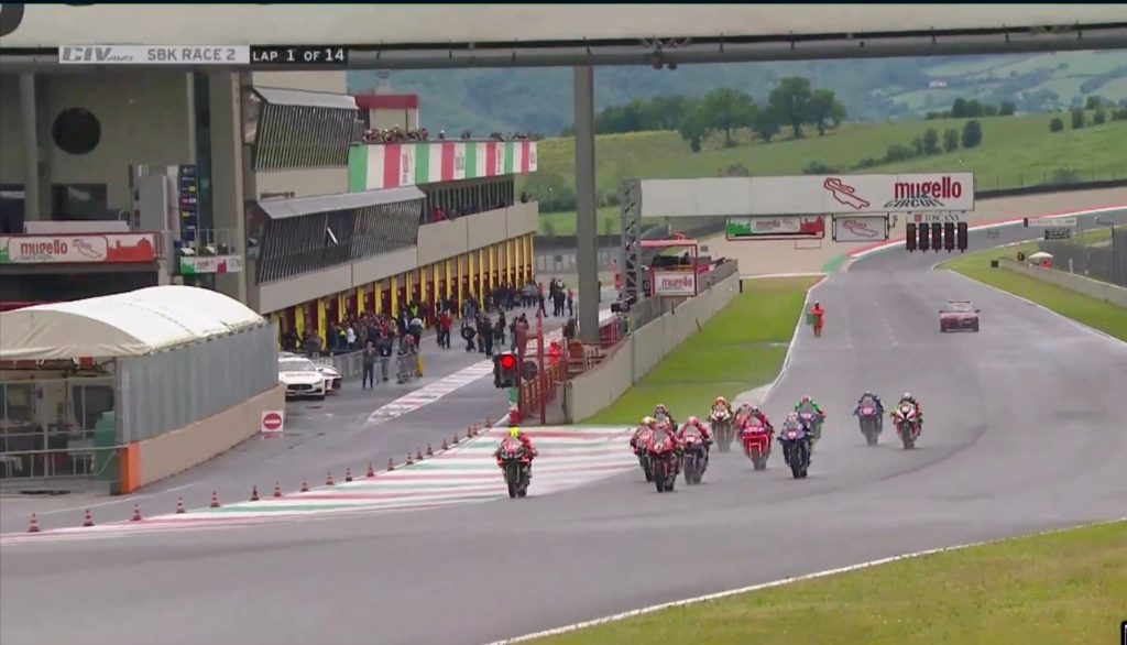 la-pioggia-non-ferma-le-prestazioni-al-secondo-round-del-civ-superbike