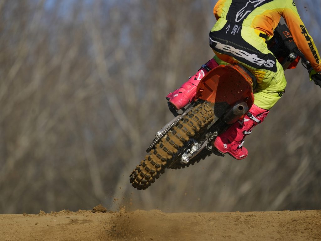 Scorpion MX32 Mid Soft Pirelli motocross pneumatici