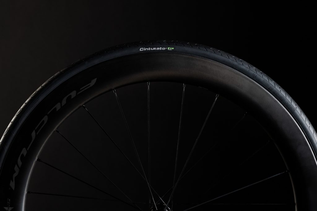 Pirelli Cinturato Evo TLR pneumatico bici enduro stradale