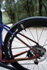 Pirelli Cinturato Evo TLR pneumatico bici enduro stradale