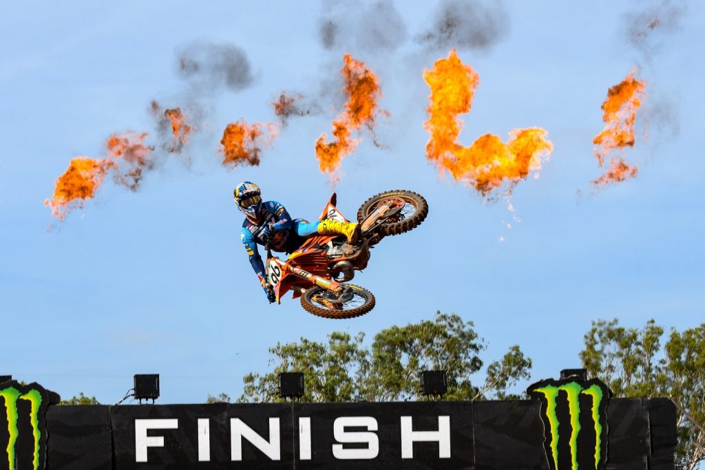 simon-langenfelder-pirelli-motocross-2025-classe-mx2